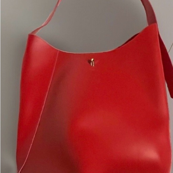 Elizabeth Arden Scarlet Hobo Bag - Picture 6 of 6